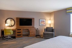 Hampton-Inn-and-Suites-Meridian-2
